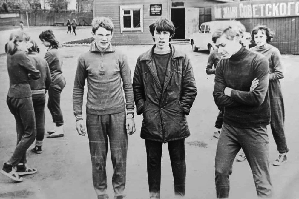 1977