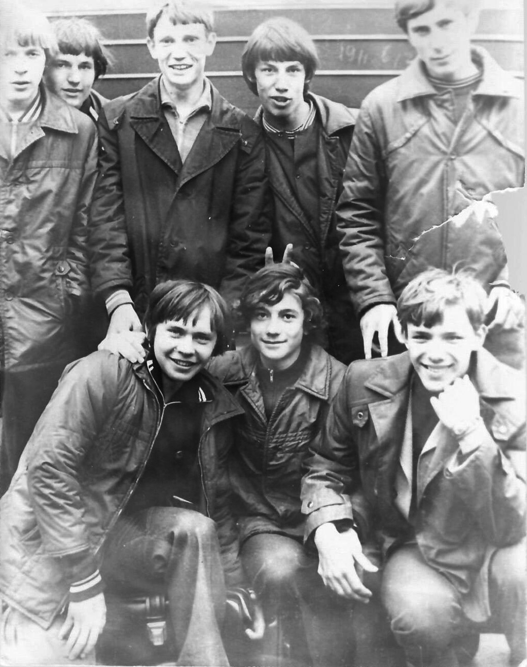 1977