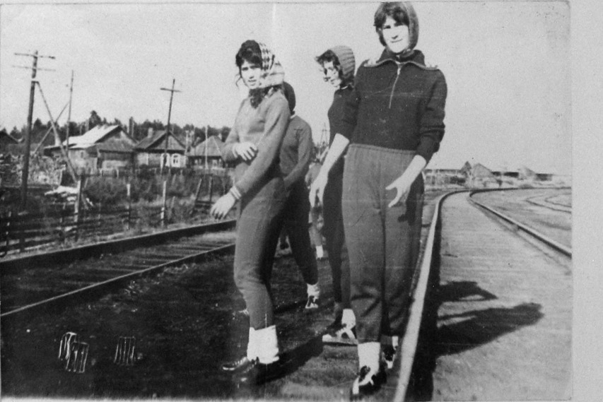 1977