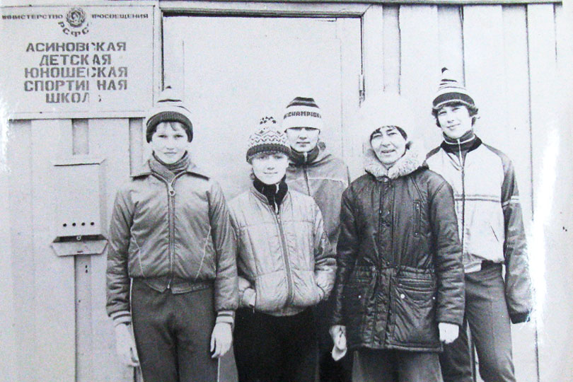 1977