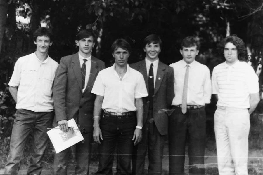 1990